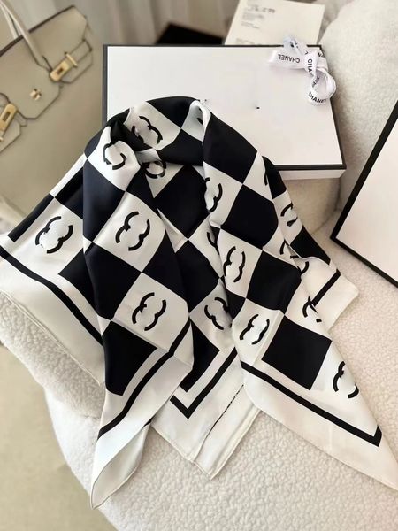 Designer women's printed square made of smooth spun fabric with multiple functions can be used as a scarf headband bag decoration ribbon 90X90cm - Fashion Collection - kickcraft