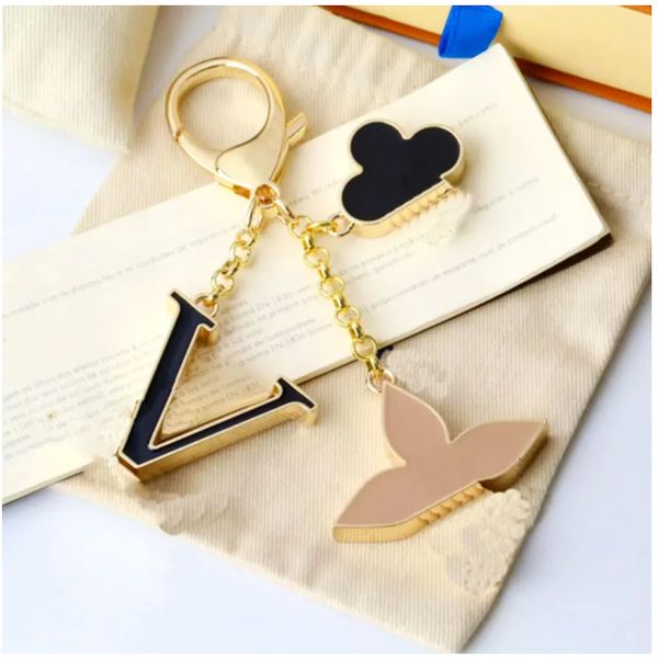 Luxury designers keychains Letters with diamonds designers keychain top Car Key Chain Women Buckle jewelry Keyring Bags Pendant Exquisite Gift 985 - Fashion Accessories - kickcraft